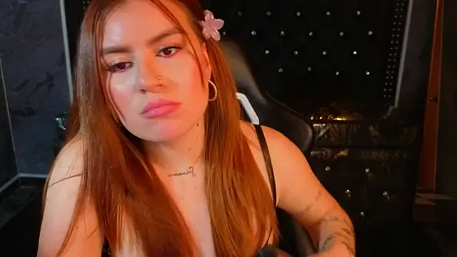 Snapshot of Megann36_B chatting on 07-17-26, 05:36 Megann36 B online show from 07-17-26, 05:36