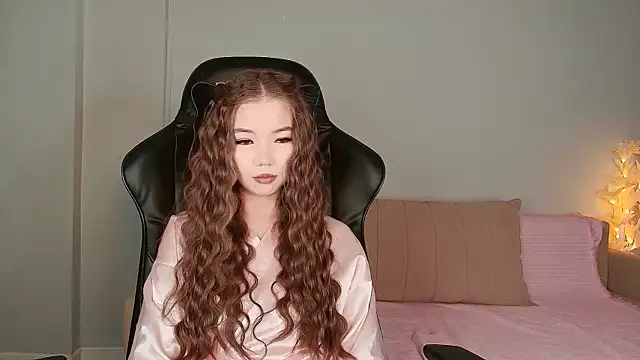 sophiesoft online show from 07-18-26, 04:49