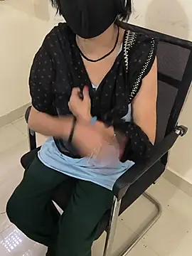 Hoty-baby  online show from 07-18-26, 11:14