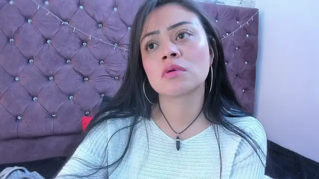 gabriela grace online show from 10-28-25, 02:53