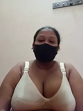 Snapshot of Parul_--akter chatting on 07-20-26, 11:23 Parul --akter online show from 07-20-26, 11:23
