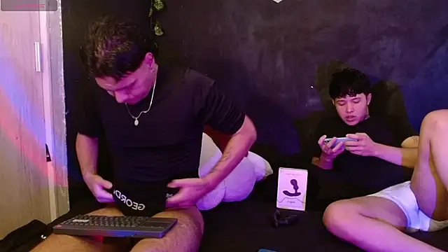 Duolatinhot69 online show from 07-29-26, 04:10