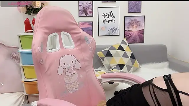 Snapshot of Katy_Bae chatting on 01-21-25, 03:59 Katy Bae online show from 01-21-25, 03:59