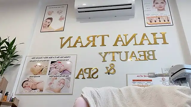 Snapshot of Katy_Bae chatting on 10-14-25, 03:40 Katy Bae online show from 10-14-25, 03:40