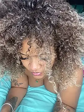 riri brunnete online show from 12-29-24, 06:16