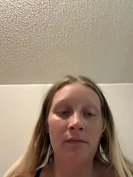 Lipsofanangelll online show from 07-27-26, 06:48