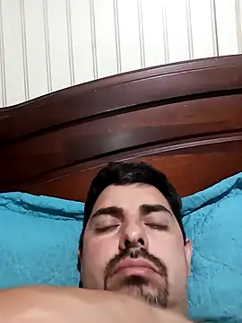 Snapshot of robredoj chatting on 01-06-26, 01:20 robredoj online show from 01-06-26, 01:20