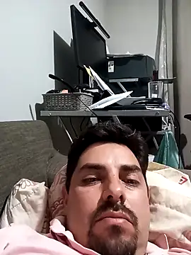 Snapshot of robredoj chatting on 01-07-26, 01:41 robredoj online show from 01-07-26, 01:41