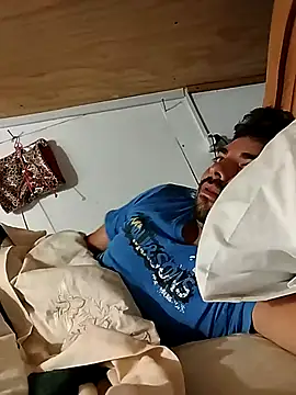 Snapshot of robredoj chatting on 02-02-26, 03:38 robredoj online show from 02-02-26, 03:38