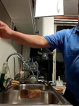 Snapshot of robredoj chatting on 02-10-26, 01:43 robredoj online show from 02-10-26, 01:43