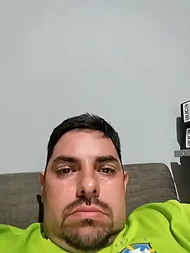 Snapshot of robredoj chatting on 02-19-26, 01:01 robredoj online show from 02-19-26, 01:01