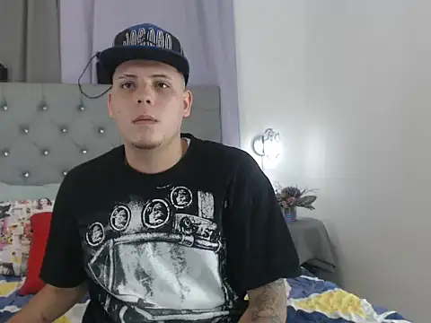 Snapshot of AnthoonyReyes chatting on 07-24-26, 03:21 AnthoonyReyes online show from 07-24-26, 03:21