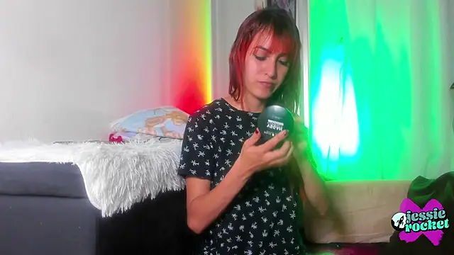 jessierocketx online show from 12-16-25, 07:30