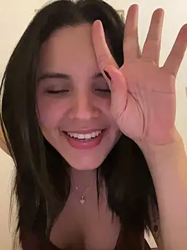 Snapshot of IvyValentine chatting on 01-10-25, 04:33 IvyValentine online show from 01-10-25, 04:33