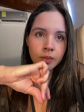 Snapshot of IvyValentine chatting on 02-24-25, 05:20 IvyValentine online show from 02-24-25, 05:20