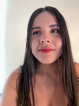 Snapshot of IvyValentine chatting on 10-23-25, 07:01 IvyValentine online show from 10-23-25, 07:01