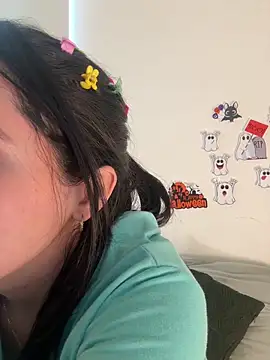 Snapshot of IvyValentine chatting on 10-31-25, 07:59 IvyValentine online show from 10-31-25, 07:59