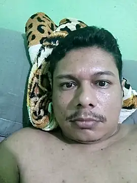 Snapshot of Machob chatting on 07-25-26, 06:11 Machob online show from 07-25-26, 06:11