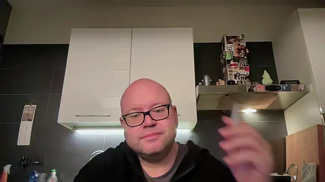 theitalianbear online show from 10-23-25, 03:17