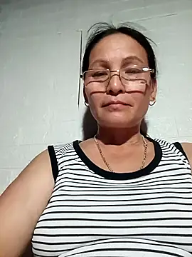 Snapshot of Play-fun chatting on 07-30-26, 04:22 Play-fun online show from 07-30-26, 04:22