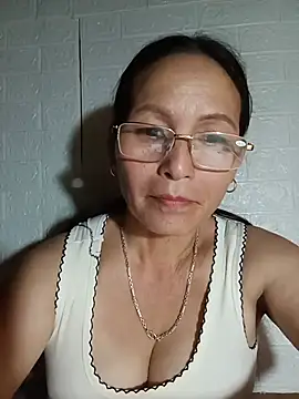 Snapshot of Play-fun chatting on 08-02-26, 02:43 Play-fun online show from 08-02-26, 02:43