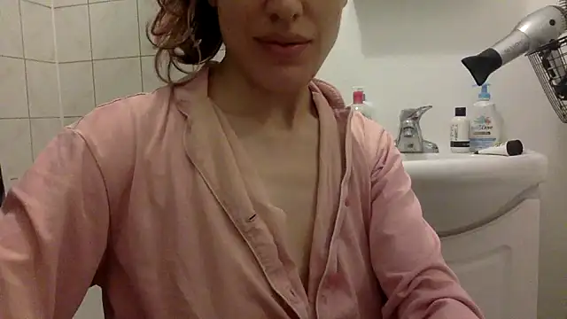 laetitia xo online show from 08-06-26, 12:23