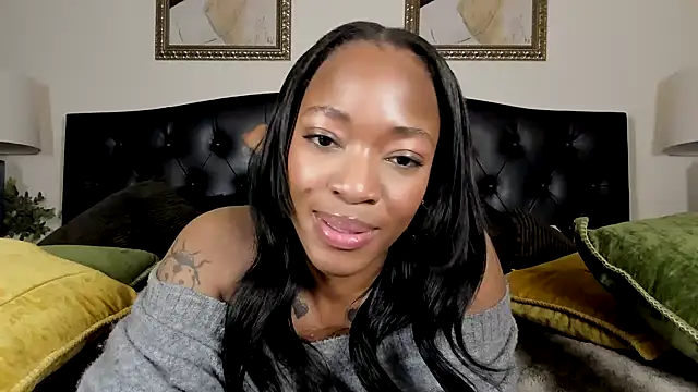 nicolesolace online show from 02-16-25, 01:38