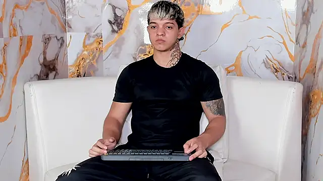 Noah  Browm online show from 08-02-26, 04:16