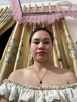 Snapshot of Miyuki_01 chatting on 08-01-26, 01:10 Miyuki 01 online show from 08-01-26, 01:10