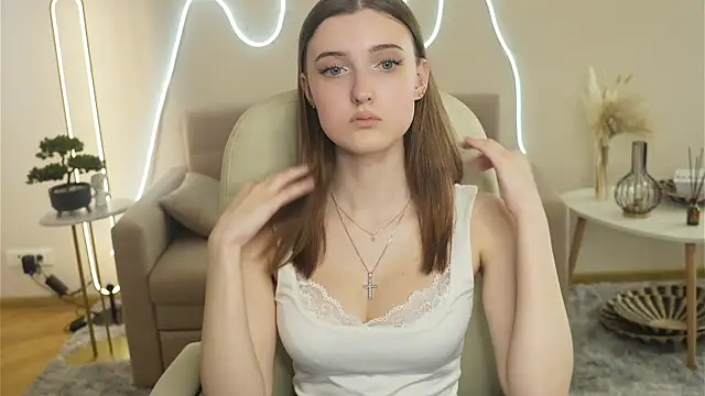 BrittPryer online show from 08-01-26, 01:32