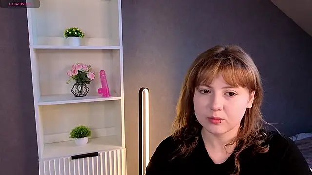 Yumi-Nevada online show from 08-04-26, 01:09