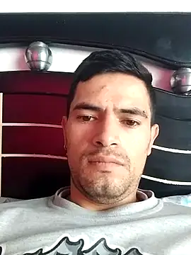 Snapshot of miguel93angel chatting on 07-31-26, 01:32 miguel93angel online show from 07-31-26, 01:32