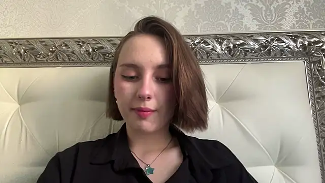 LovieClausing online show from 08-07-26, 06:15