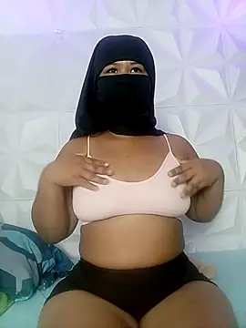Snapshot of DALILAA_CURVY chatting on 08-04-26, 09:50 DALILAA CURVY online show from 08-04-26, 09:50