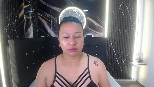 Snapshot of __Serena chatting on 08-05-26, 01:03 Serena online show from 08-05-26, 01:03