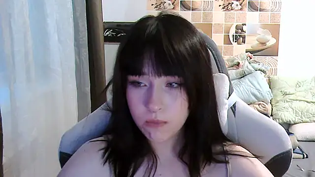 EvaHurt online show from 08-06-26, 04:42