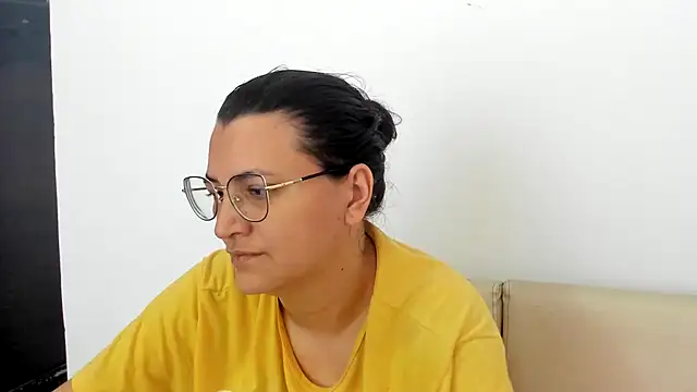 MARILYN GARCIA online show from 02-21-25, 04:05