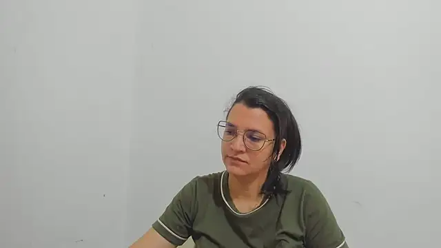 MARILYN GARCIA online show from 10-04-25, 01:42