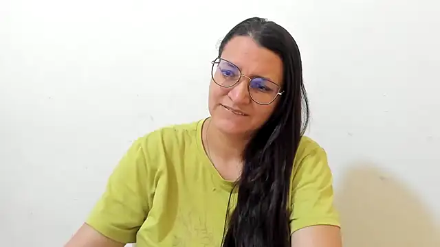 MARILYN GARCIA online show from 10-30-25, 01:34