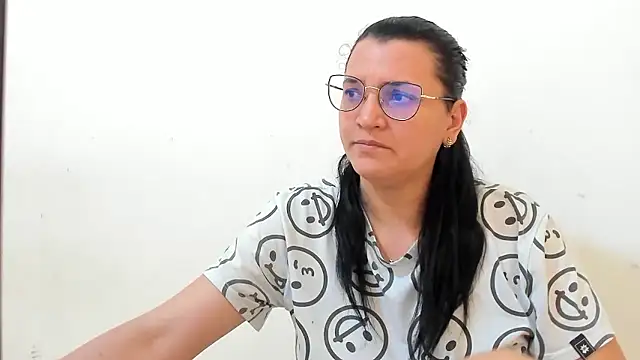 MARILYN GARCIA online show from 11-07-25, 04:51