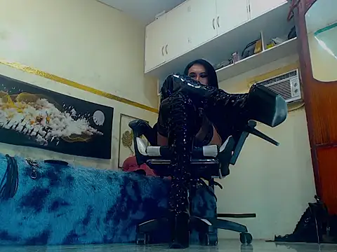 xxxSEXBOMBxxx online show from 03-10-26, 01:43