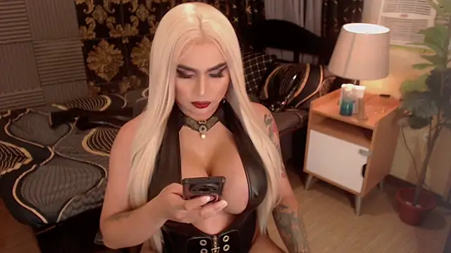 DominatrixMistressSilva online show from 04-26-26, 07:50