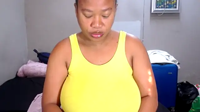 Snapshot of BigAreola26 chatting on 02-26-26, 06:45 BigAreola26 online show from 02-26-26, 06:45