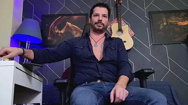 ChrisKox online show from 11-21-25, 06:06