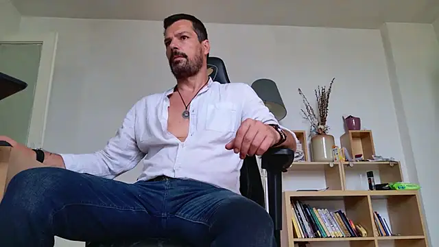 ChrisKox online show from 06-01-26, 07:43