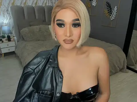 LegendaryNicole online show from 10-01-25, 08:20