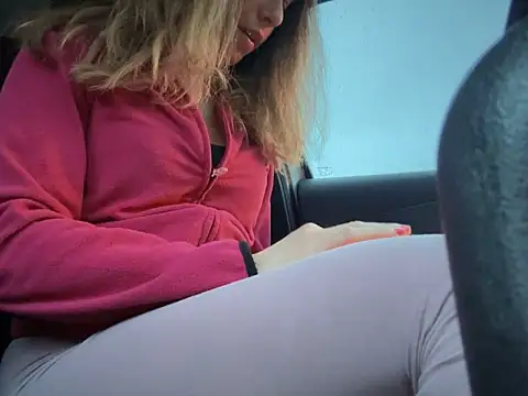 Snapshot of sexylenia chatting on 03-12-25, 05:17 sexylenia online show from 03-12-25, 05:17