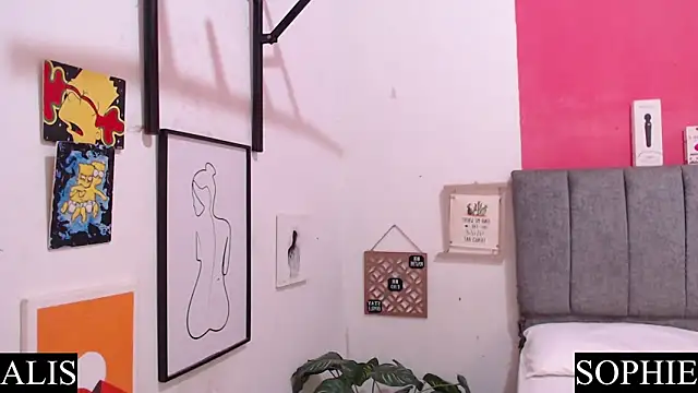 Sophie And Alis online show from 02-19-25, 10:45