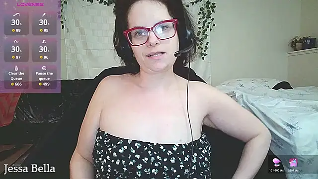 Snapshot of JessaBella chatting on 05-14-26, 11:28 JessaBella online show from 05-14-26, 11:28