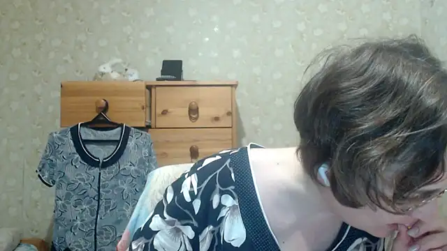 Smart Rose online show from 04-15-26, 08:09